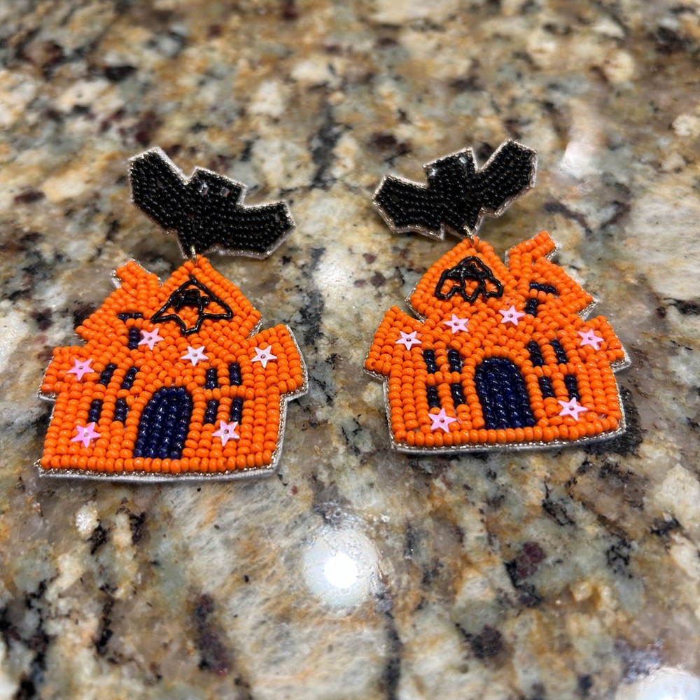 Haunted house with bat on top seeded bead Halloween earrings. 🎃👻💀